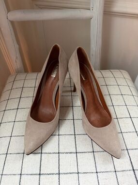 SCHUTZ Lou Beige Suede Pointed-Toe Pumps